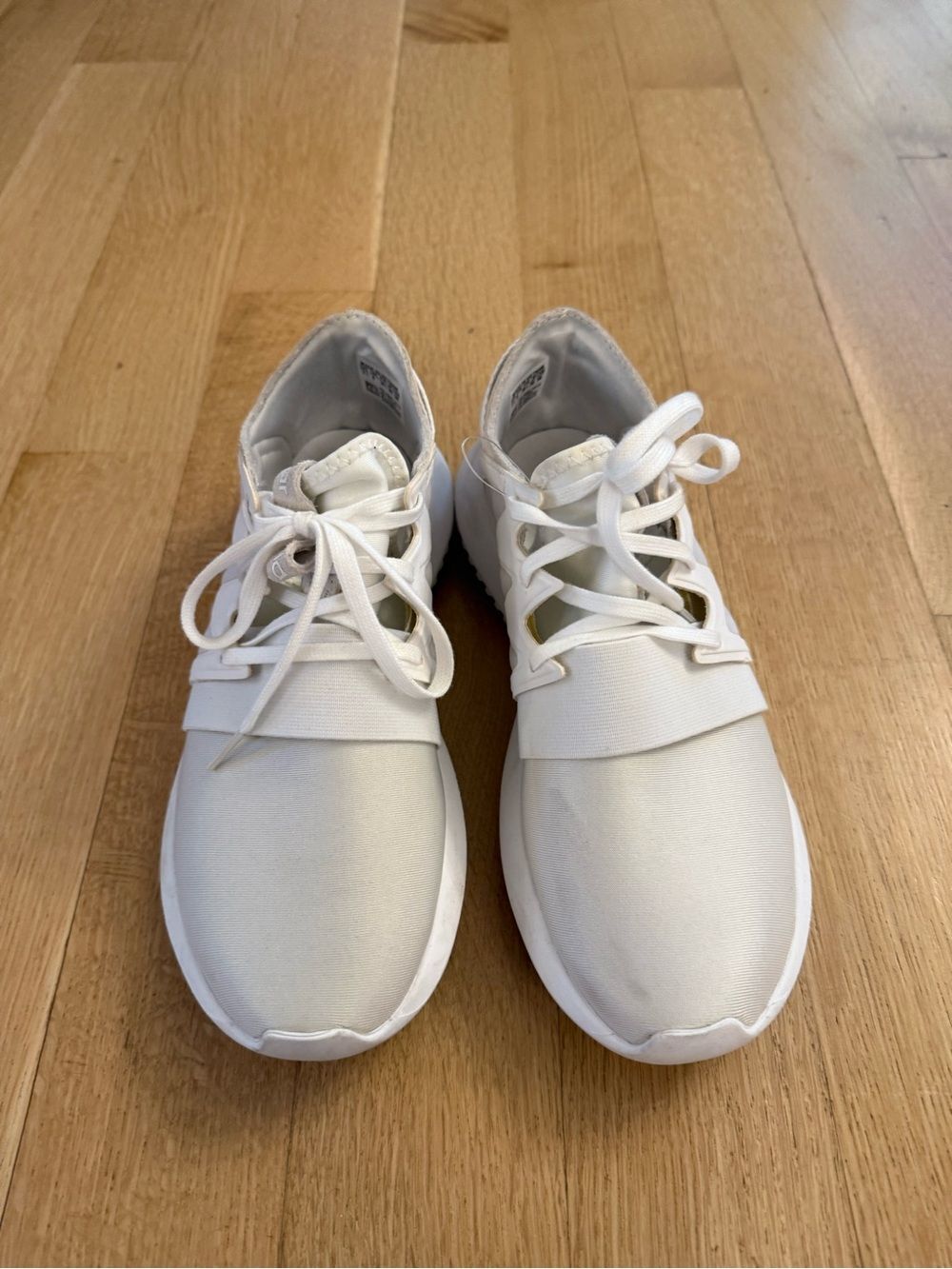 adidas White Casual Sneakers from Japan